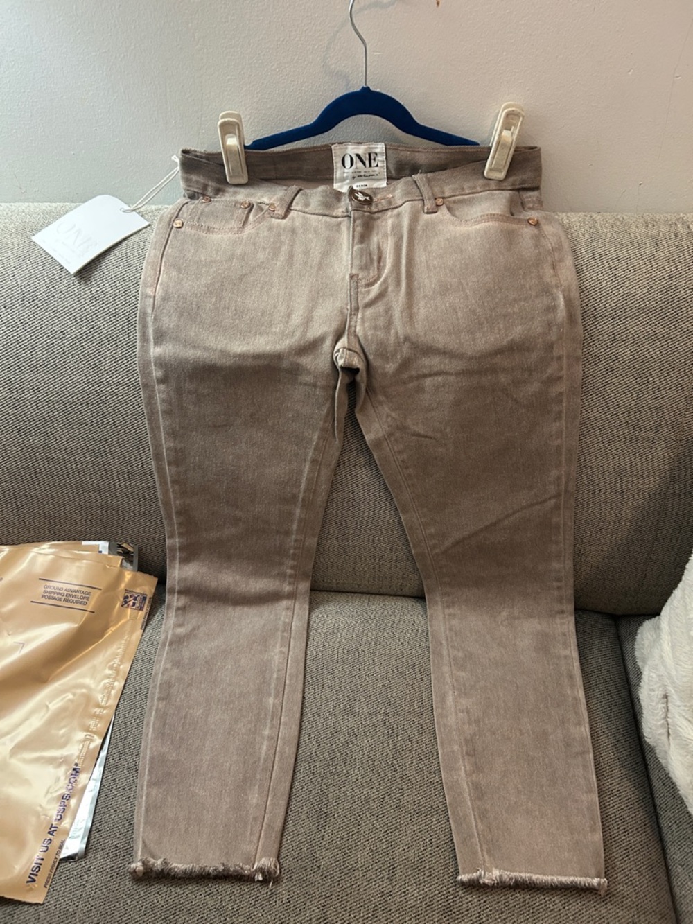 NWT One Teaspoon Blush Skinny Jeans- size 26